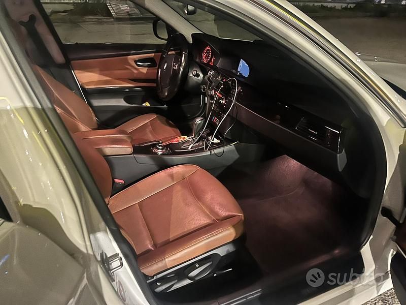 Usata BMW 320 184 CV (135 kW) 2011 Bianco Berlina