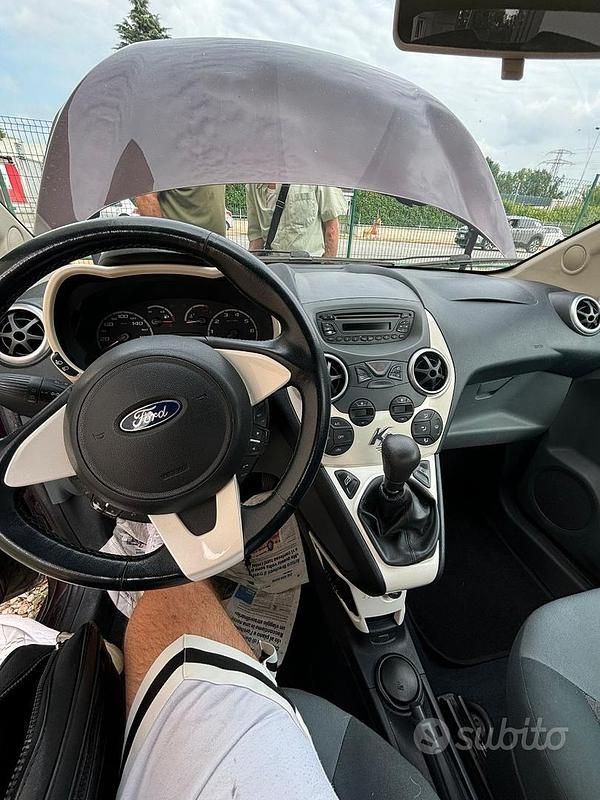 Usata Ford Ka 69 CV (50 kW) 2011 Marrone Utilitaria