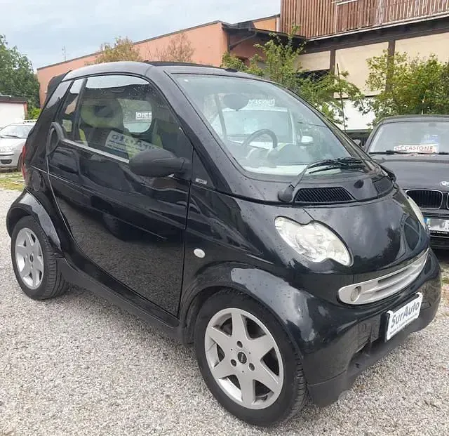 Usata Smart ForTwo Cabrio Pulse 61 CV (44 kW) 2002 Nero Cabrio
