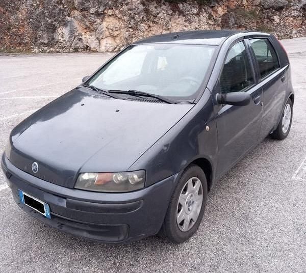 Usata Fiat Punto 80 CV (58 kW) 2003 Grigio Utilitaria