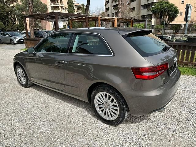 Usata Audi A3 Attraction 110 CV (80 kW) 2014 Grigio scuro Utilitaria