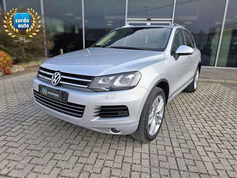 Grigio Usata 2014 VW Touareg SUV | 16.900 € (Buon prezzo) - Immagine 1/4