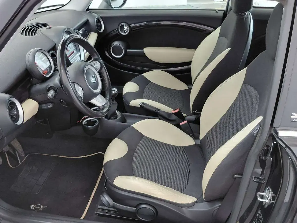 Usata Mini ONE 95 CV (69 kW) 2009 Nero Utilitaria