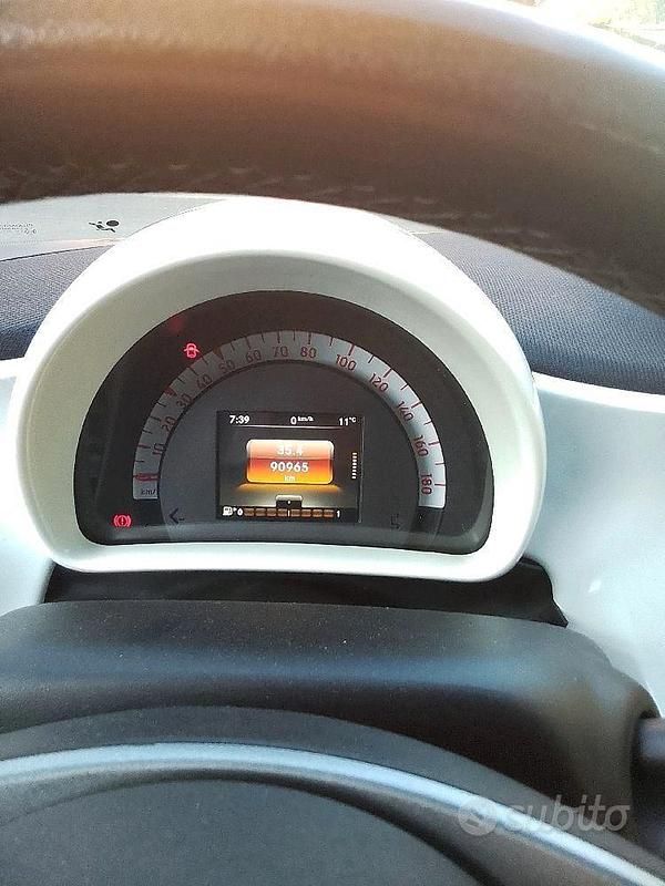 Usata Smart ForFour 71 CV (52 kW) 2015 Nero Utilitaria