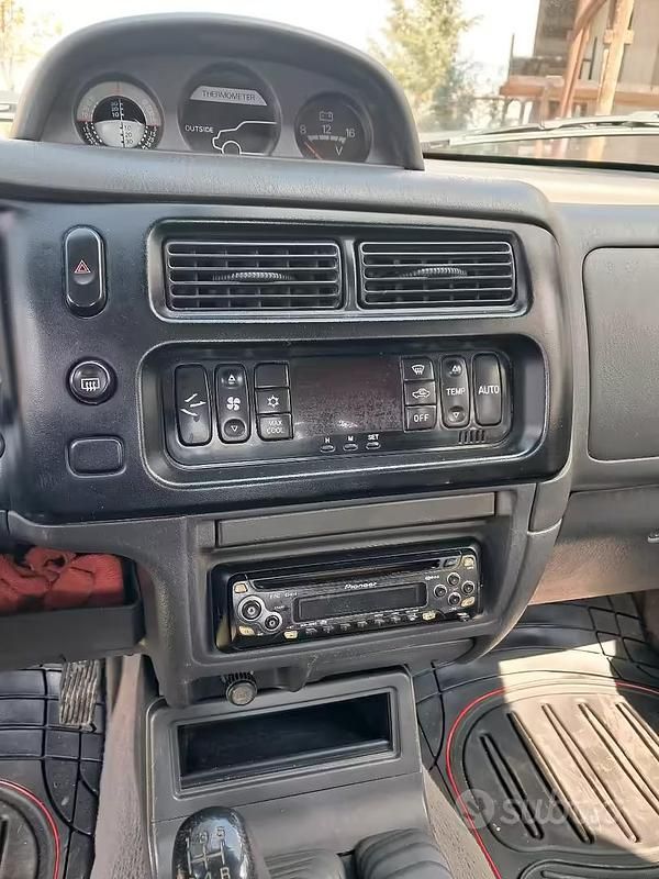 Usata Mitsubishi L200 201 CV (147 kW) 2024 Grigio Pick-up