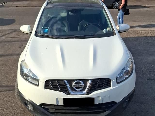 Bianco Usata 2010 Nissan Qashqai +2 Acenta SUV | 5900 € (Buon prezzo) - Immagine 1/4