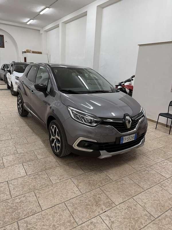 Usata Renault Captur Zen 90 CV (66 kW) 2018 SUV