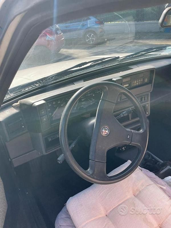 Usata Alfa Romeo 75 1987 Bianco Berlina