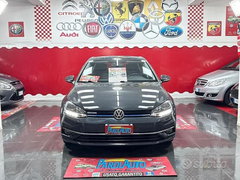 Usata VW Golf VII 110 CV (80 kW) 2017 Grigio Berlina