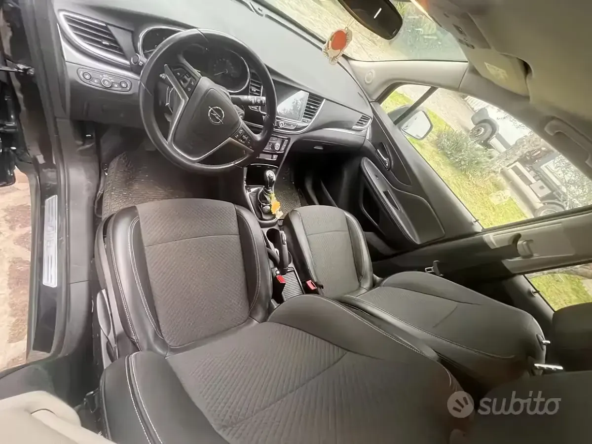 Usata Opel Mokka 140 CV (102 kW) 2016 Nero SUV
