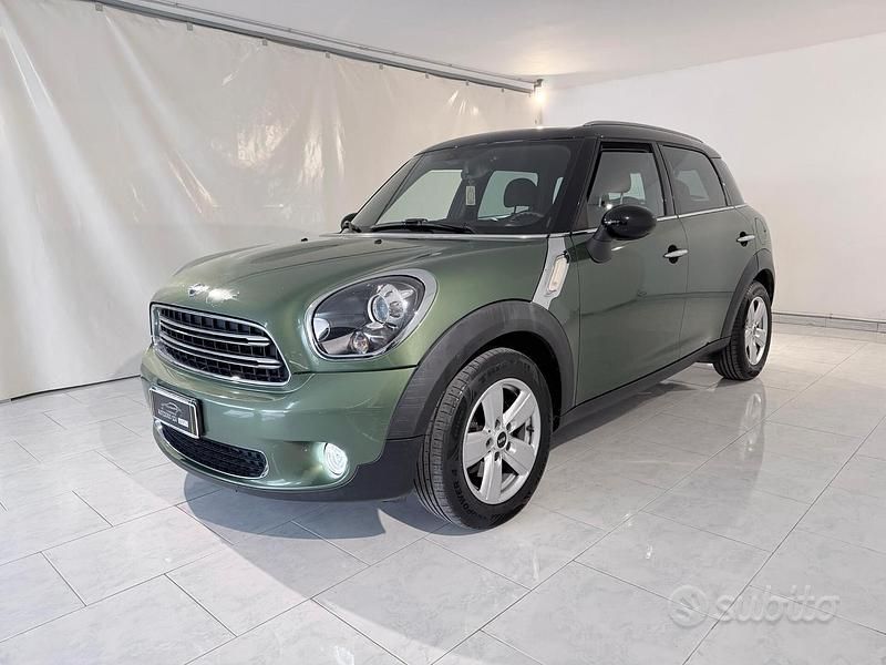 Usata Mini Cooper D Countryman 111 CV (81 kW) 2015 Verde SUV