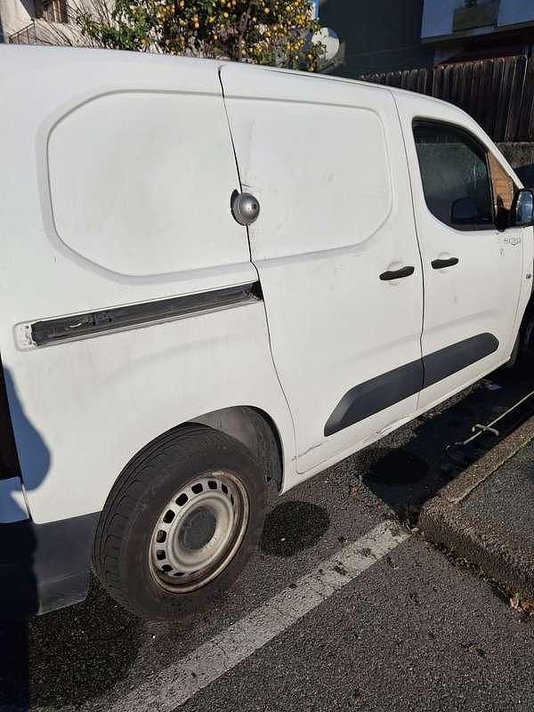 Usata Citroën Berlingo 102 CV (75 kW) 2020 Bianco Monovolume