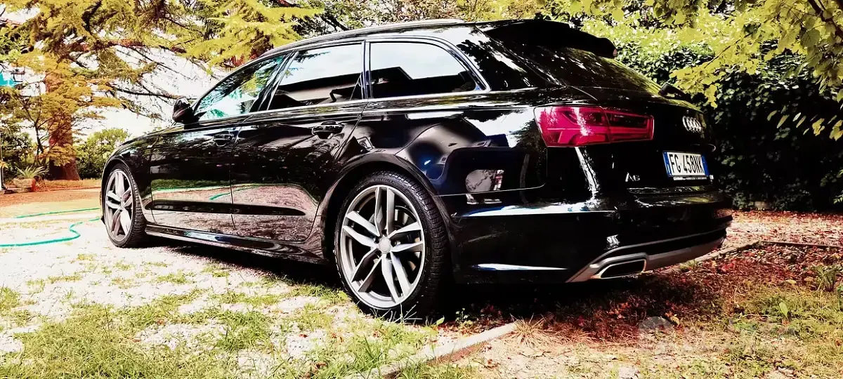 Usata Audi A6 272 CV (200 kW) 2016 Nero Station wagon