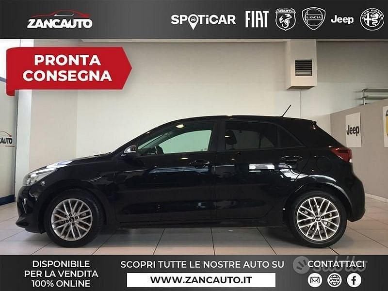 Usata Kia Rio 90 CV (66 kW) 2017 Other Berlina