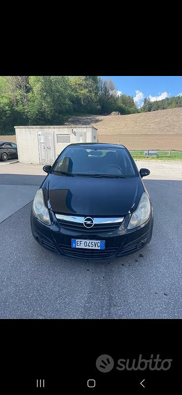 Nero Usata 2010 Opel Corsa Due volumi | 3100 € - Immagine 1/4