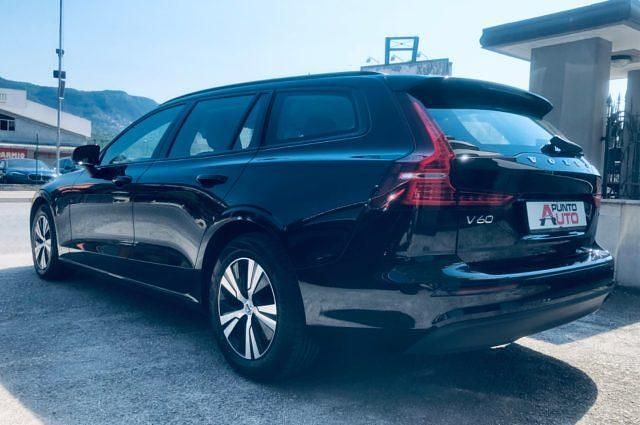 Usata Volvo V60 150 CV (110 kW) 2020 Nero(met.) Station wagon