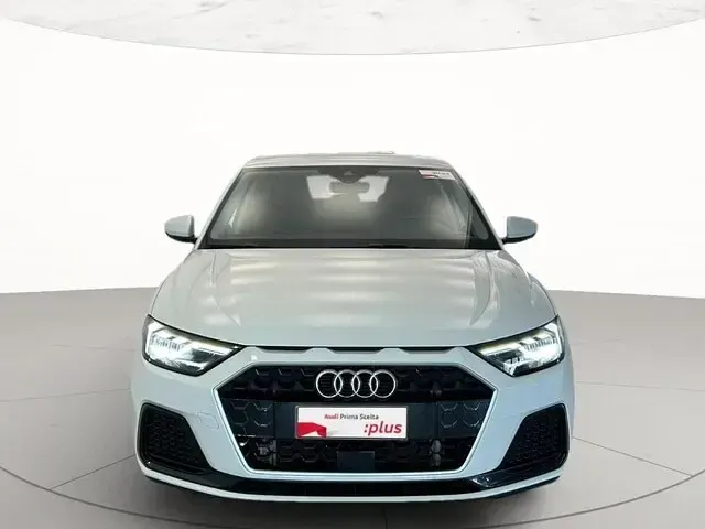 Usata Audi A1 Sportback Business 116 CV (85 kW) 2025 Bianco ghiacciaio metallizzato Utilitaria