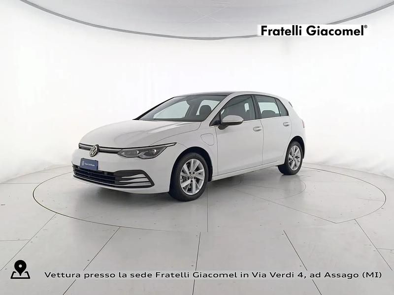 Usata VW Golf VIII Style 204 CV (150 kW) 2022 Pure white Berlina