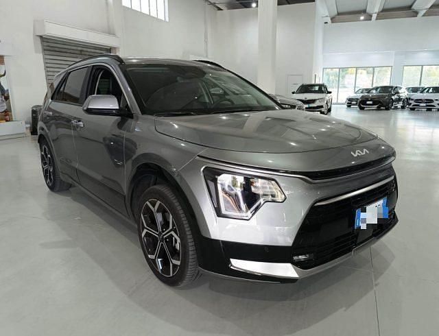 Usata Kia Niro Style 104 CV (76 kW) 2022 Grigio SUV