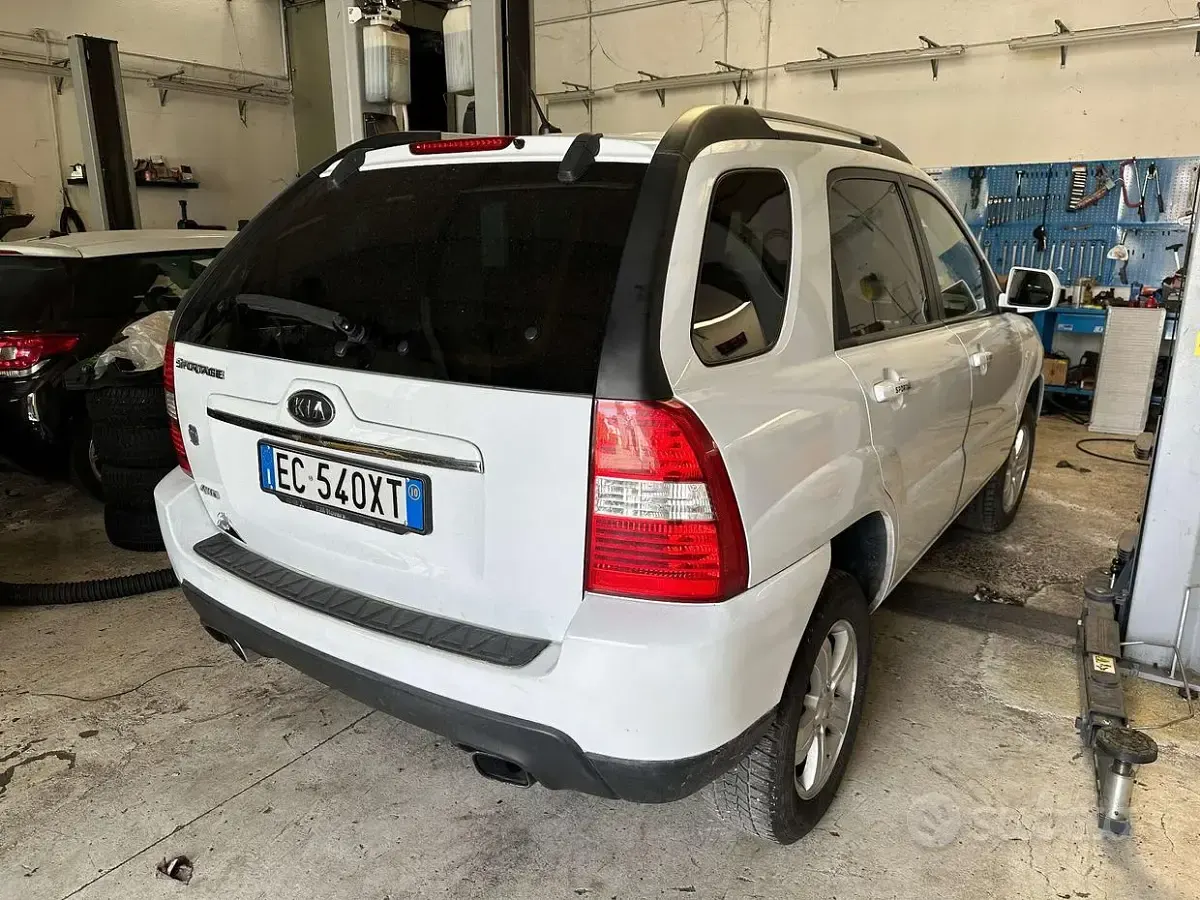 Usata Kia Sportage Active 150 CV (110 kW) 2010 Bianco SUV