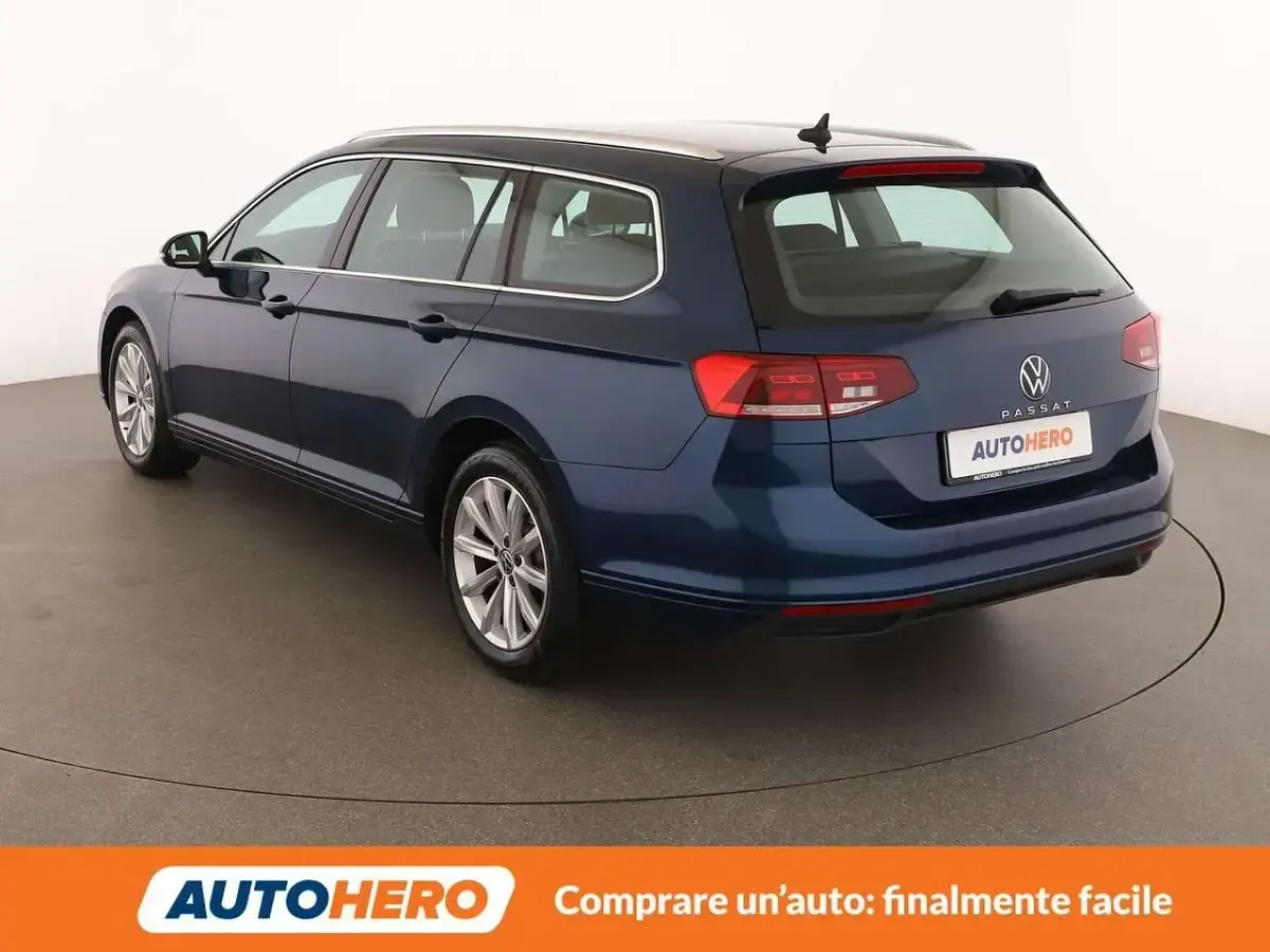 Usata VW Passat Business 122 CV (89 kW) 2021 Blu/azzurro Station wagon