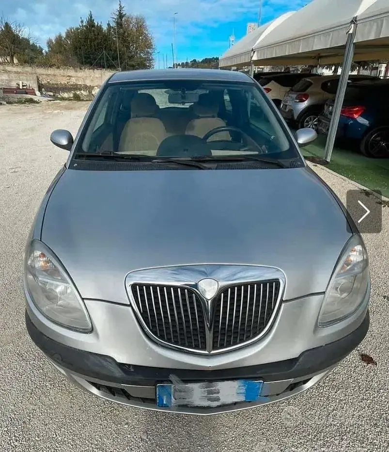 Usata Lancia Ypsilon 69 CV (50 kW) 2004 Utilitaria