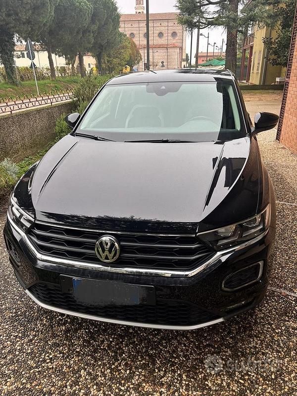 Usata VW T-Roc 150 CV (110 kW) 2019 Nero SUV