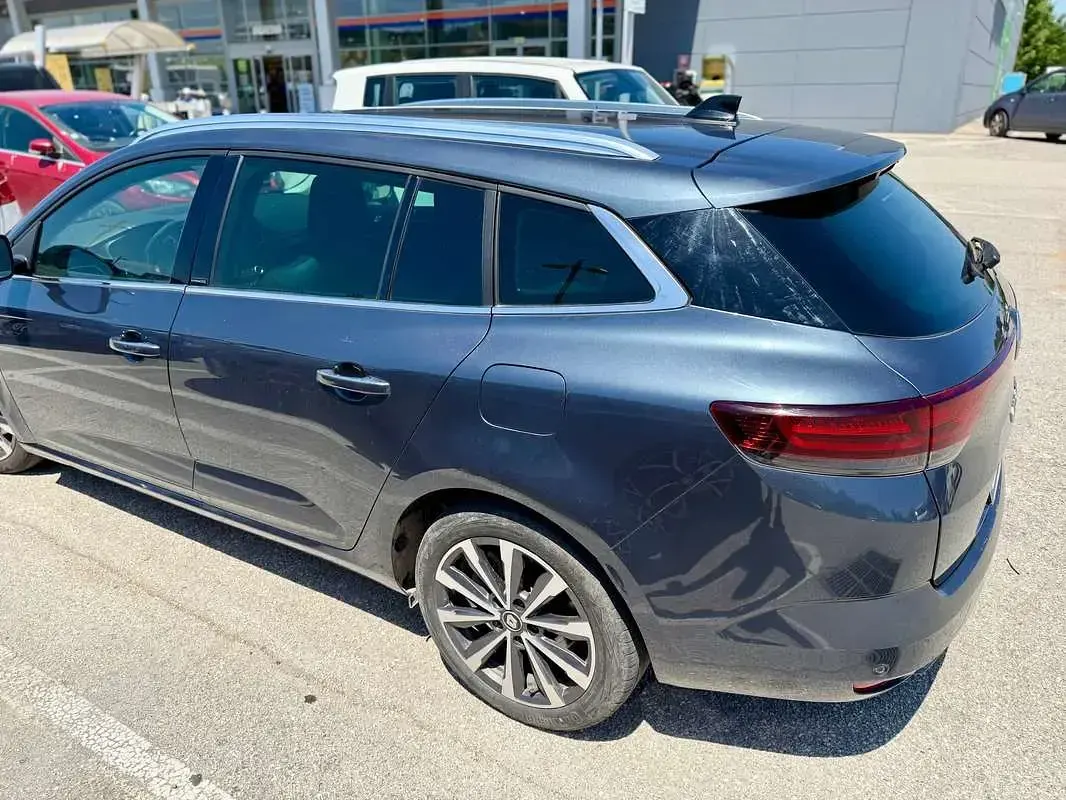 Usata Renault Mégane IV RS Line 91 CV (66 kW) 2021 Blu/azzurro Station wagon