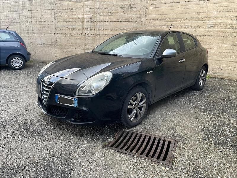 Usata 2010 Alfa Romeo Giulietta | 5900 € (Buon prezzo) - Immagine 1/2