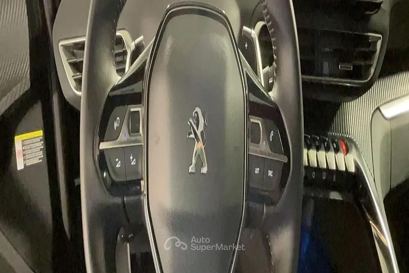 Usata Peugeot 5008 Allure 131 CV (96 kW) 2024 Gray SUV