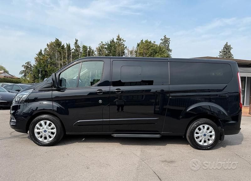 Usata Ford Tourneo Titanium 170 CV (125 kW) 2019 Nero Monovolume
