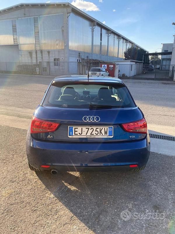 Usata Audi A1 Ambition 105 CV (77 kW) 2011 Blu Berlina