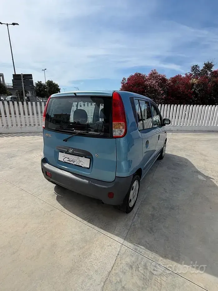 Usata Hyundai Atos 59 CV (43 kW) 2002 Bluazzurro Utilitaria