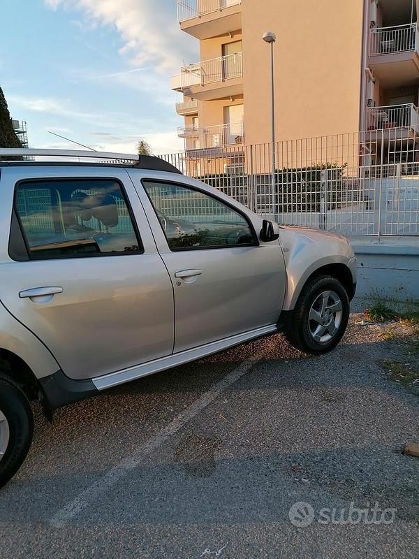 Occasion Dacia Duster 110 ch (80 kW) 2012 Gris Berline