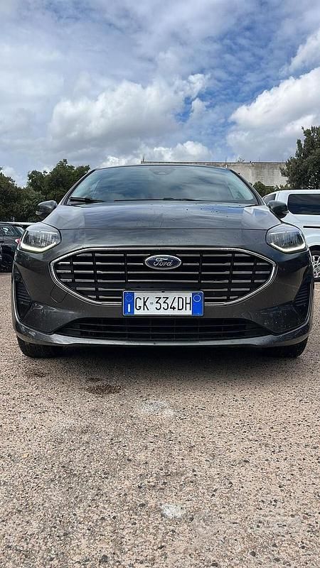 Usata Ford Fiesta Titanium 75 CV (55 kW) 2022 Grigio Utilitaria