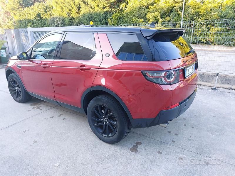 Usata Land Rover Discovery 4 180 CV (132 kW) 2016 Rosso SUV