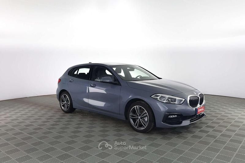 Usata BMW 118 Sport Line 140 CV (102 kW) 2021 Storm bay Utilitaria