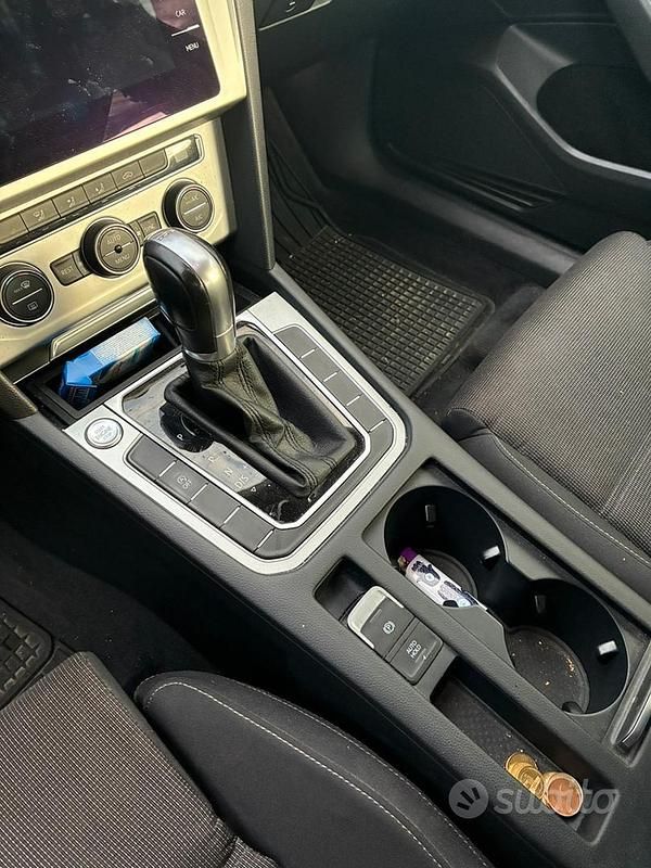 Usata VW Passat Comfortline 150 CV (110 kW) 2018 Grigio Berlina