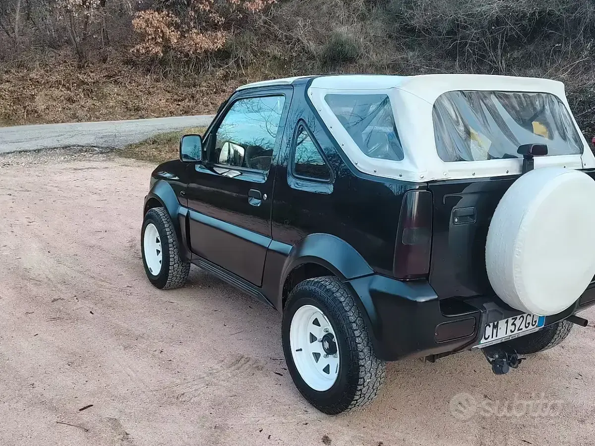 Usata Suzuki Jimny 80 CV (58 kW) 2004 Nero SUV