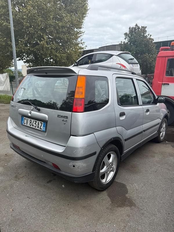 Second-hand Suzuki Ignis 99 CP (72 kW) 2005 Argintiu Hatchback