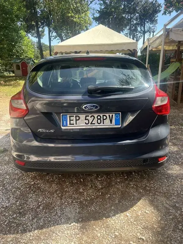 Usata Ford Focus 95 CV (69 kW) 2013 Berlina