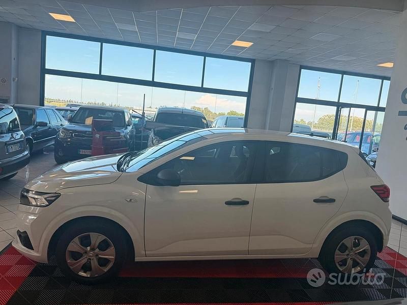 Usata Dacia Sandero Essentiel 66 CV (48 kW) 2022 Bianco Berlina