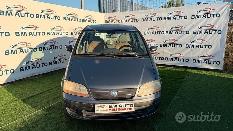 Usata Fiat Idea Emotion 70 CV (51 kW) 2005 Grigio Monovolume