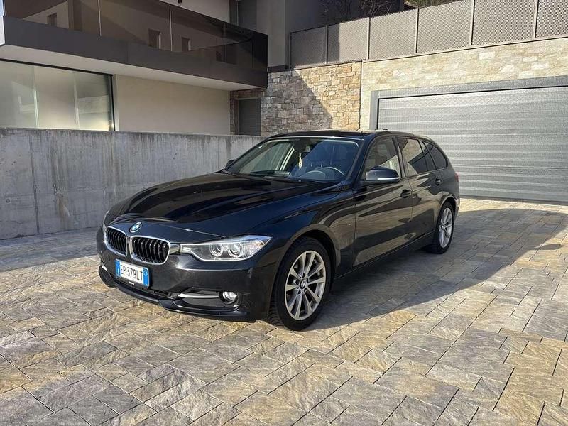 Usata BMW 318 Sport Line 143 CV (105 kW) 2013 Station wagon