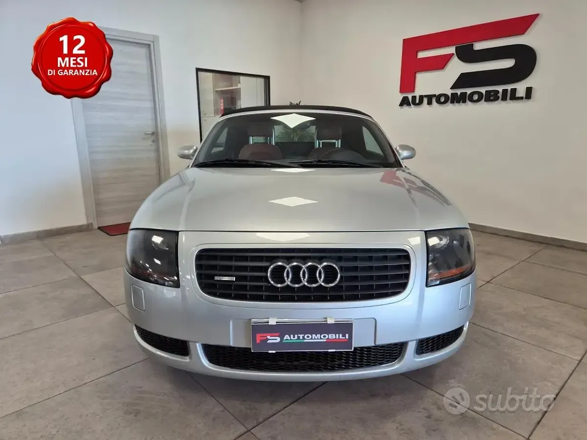 Usata Audi TT Roadster 225 CV (165 kW) 2000 Grigio Cabrio