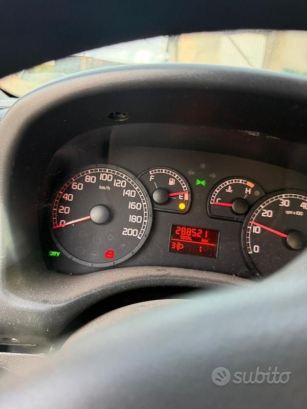 Usata Fiat Punto 2004 Grigio Utilitaria