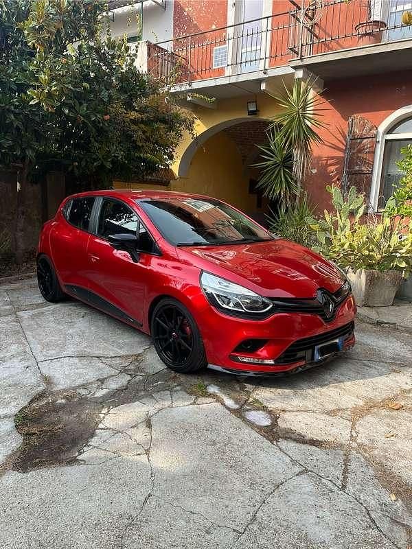 Usata 2019 Renault Clio IV Business Tre volumi | 8700 € (Ottimo prezzo) - Immagine 1/4