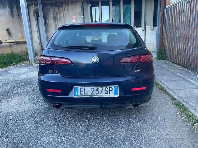 Usata Alfa Romeo 159 Distinctive 200 CV (147 kW) 2009 Blu Station wagon