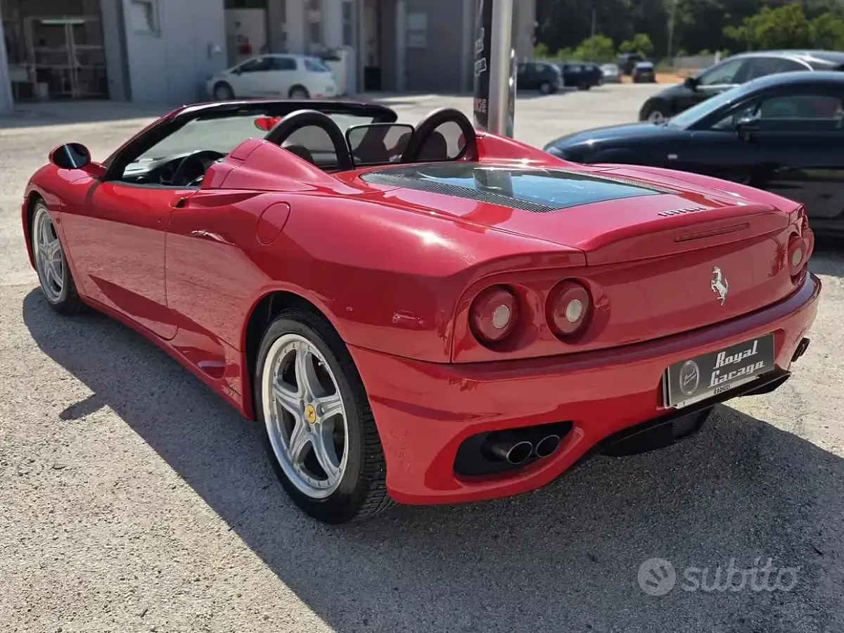 Usata Ferrari 360 400 CV (294 kW) 2003 Rosso Cabrio