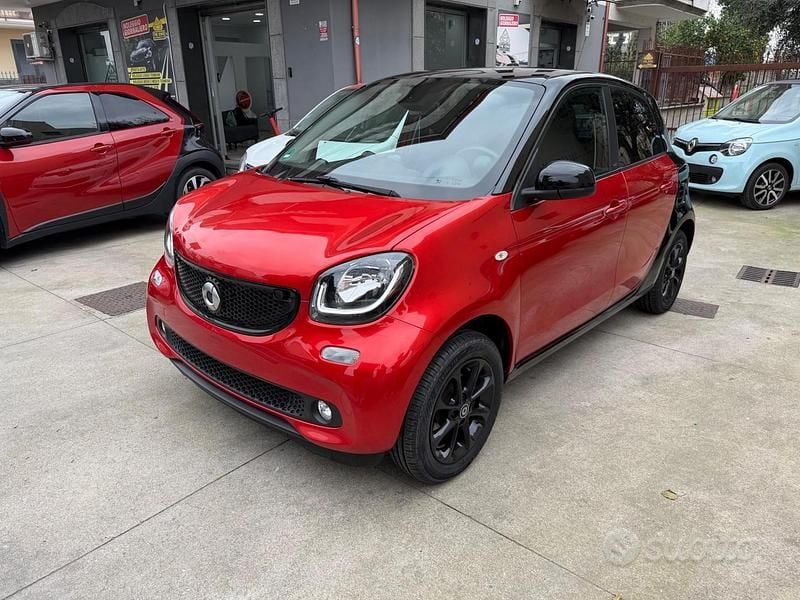 Usata Smart ForFour Passion 90 CV (66 kW) 2015 Rosso Utilitaria